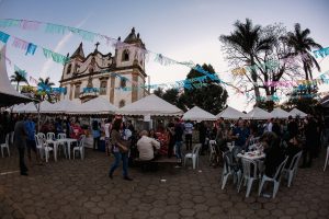 Glaura, distrito de Ouro Preto, retoma festa religiosa e festival gastronômico Glaura, distrito de Ouro Preto, retoma festa religiosa e festival gastronômico