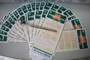 11 apostas de MG acertam a quina da Mega-Sena 2485 e embolsam R$ 46 mil 11 apostas de MG acertam a quina da Mega-Sena 2485 e embolsam R$ 46 mil