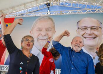 Em Contagem (MG), Lula diz que é preciso governar com o coração e pensando no povo