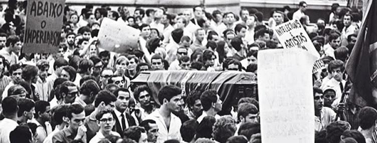 Imagem do Velório do Estudante Edson Luis, em Março de 1968, na Cinelândia.