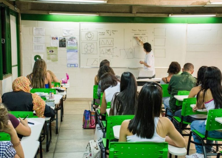 IFMG tem 20 vagas abertas para contratar professores