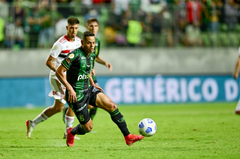 América Mineiro visita o São Paulo para chegar ao G-4