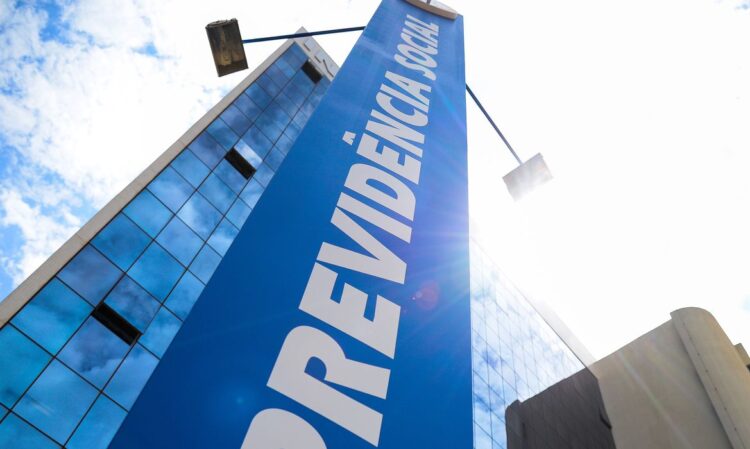 INSS prepara concurso público com mil vagas