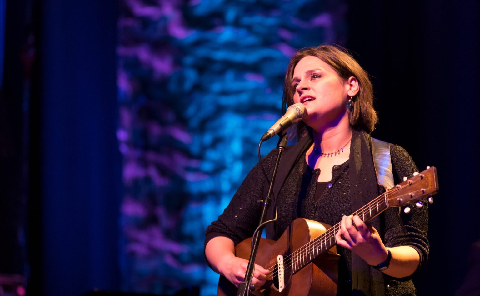 A cantora Madeleine Peyroux se apresenta em Ouro Preto pelo Festival Tudo é Jazz 2022