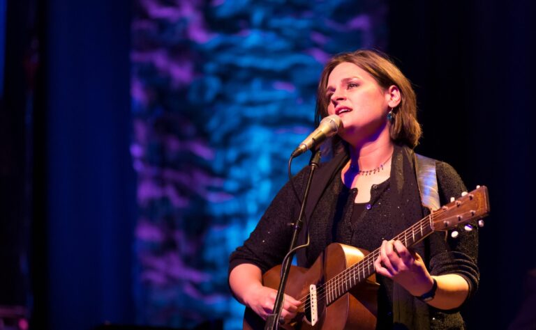 A cantora Madeleine Peyroux se apresenta em Ouro Preto pelo Festival Tudo é Jazz 2022