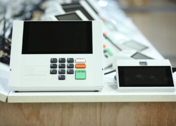 Novo modelo da urna eletrônica será usado em Mariana, Ouro Preto e outros 66 municípios de MG