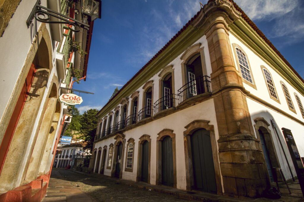 Museu Casa dos Contos, em Ouro Preto, reabre para visitação