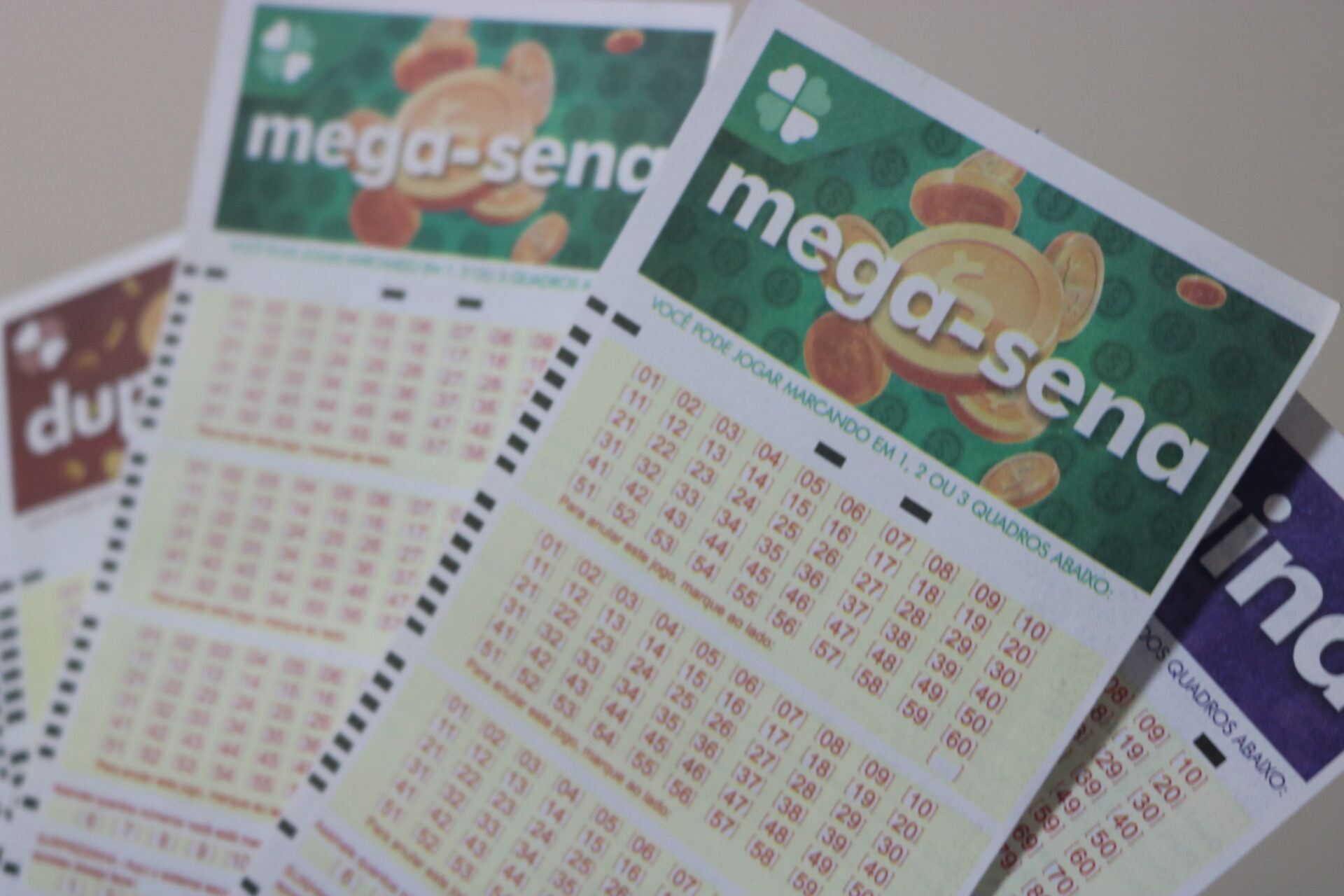 Mega-Sena 2500 de R$ 27 milhões: sorteio acontece nesta quarta(13/7)