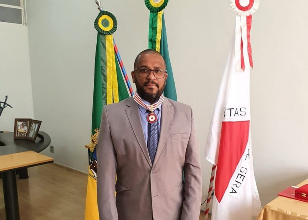 Ronaldo Bento assume a prefeitura de Mariana Ronaldo Bento assume a prefeitura de Mariana