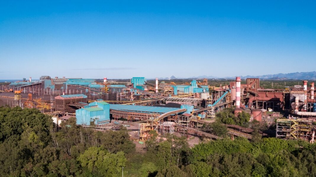 Samarco chega a 45 anos gerando 9 mil empregos Samarco chega a 45 anos gerando 9 mil empregos