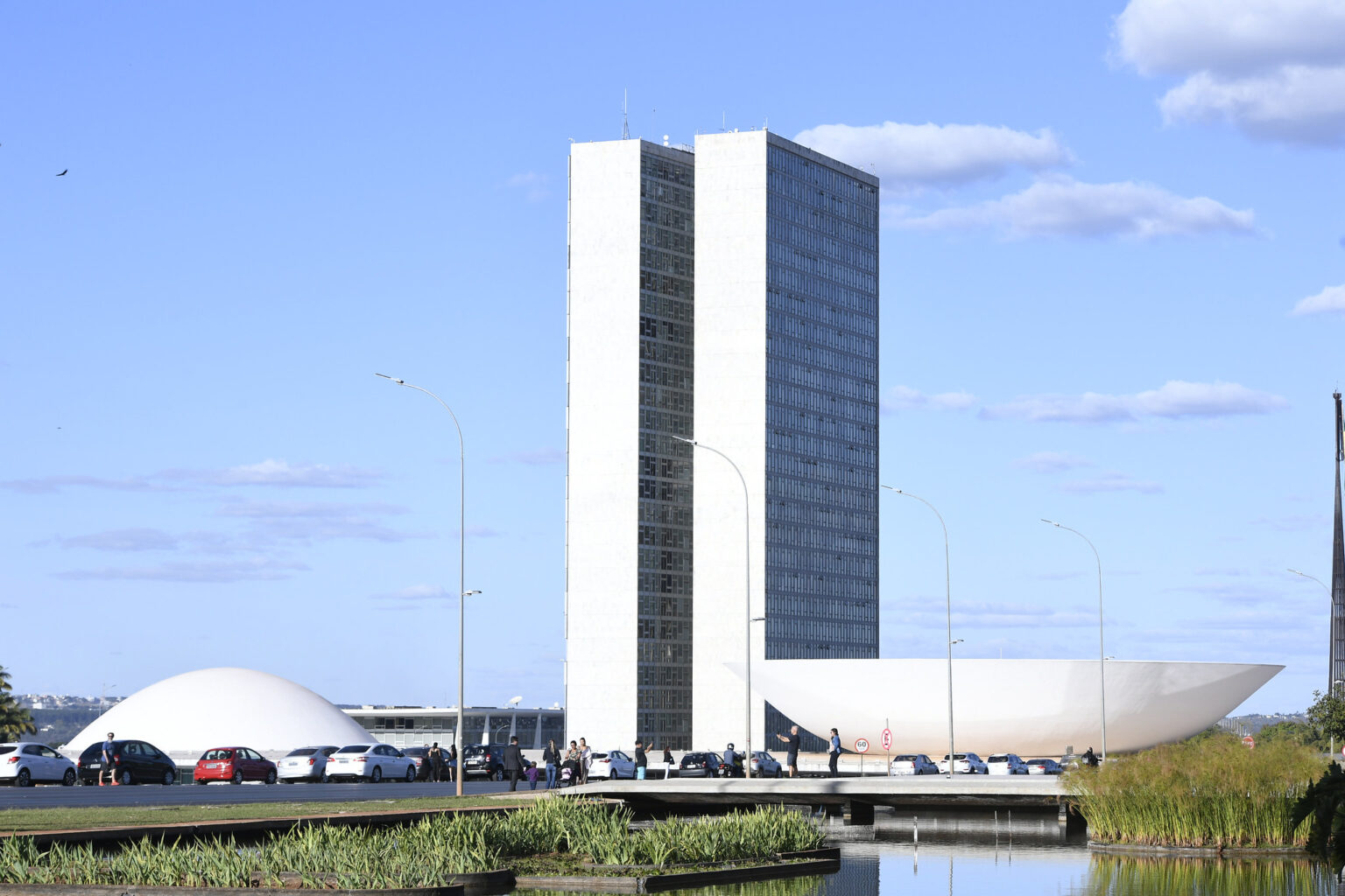 Senado abre inscrição para 5 Concursos Públicos com salários de até R$ 33 mil, veja cargos 