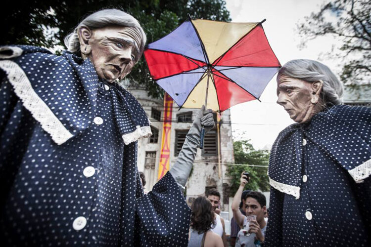 Mariana e Itabirito recebem o Micro Festival de Bonecos Idosos, da Cia. Pigmalião, no próximo final de semana