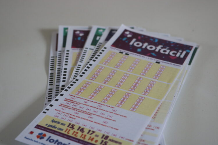 Resultado da LOTOFÁCIL 2595 de hoje, quarta-feira (10/08/22)