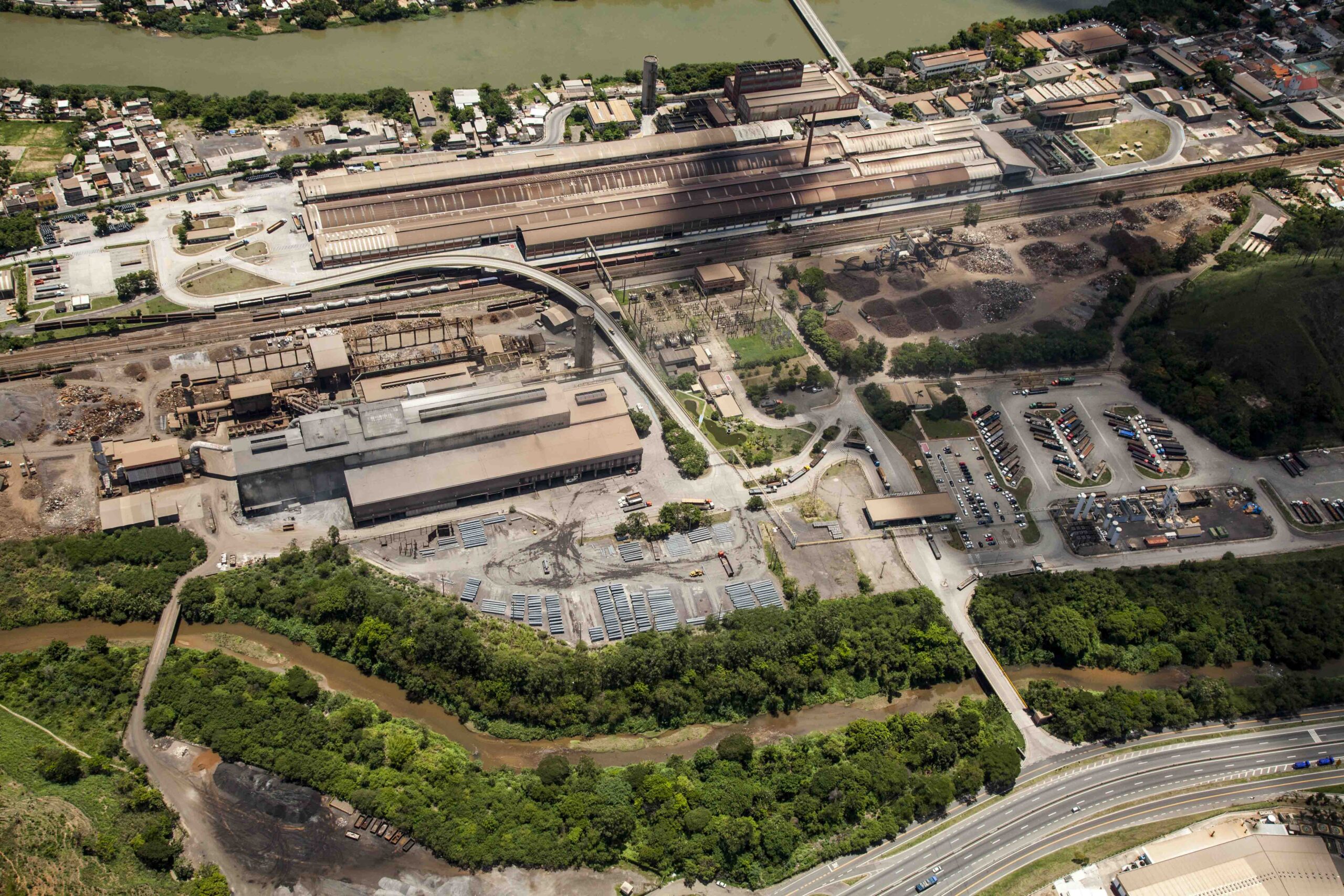 Usina de ArcelorMittal em Barra Mansa - Foto: galeria de imagens da ArcelorMittal