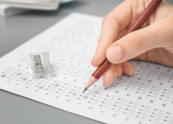 Prefeitura de região realiza concurso público com 40 vagas e salários de até R$ 10,8 mil