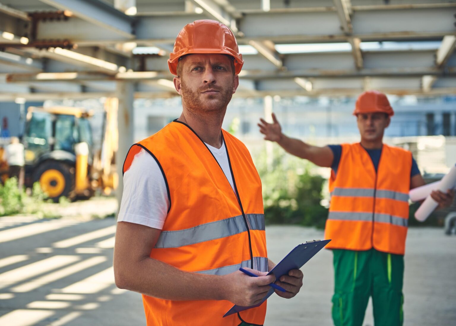 Empresas de construção ofertam mais de mil vagas de emprego em obras para várias profissões Mais de mil vagas de emprego em obras para várias profissões; veja a lista