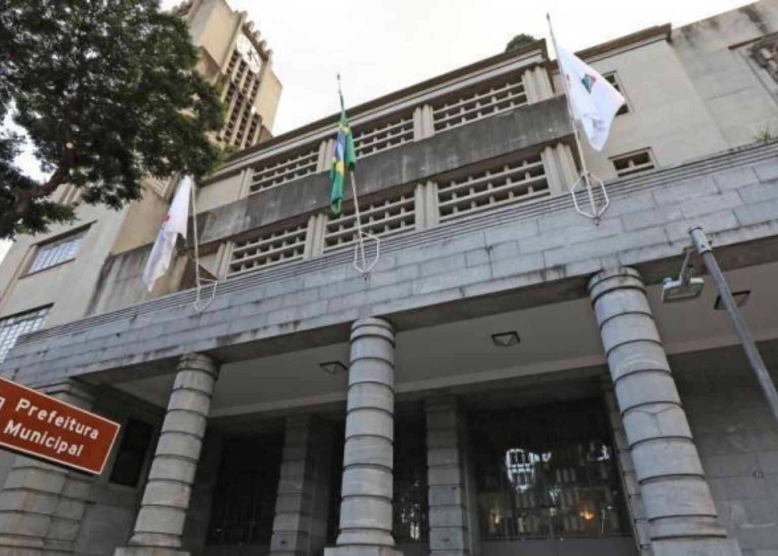 Prefeitura da capital abre processo seletivo com 83 vagas e salários de até R$ 7.150 Prefeitura da capital abre processo seletivo com 83 vagas e salários de até R$ 7.150