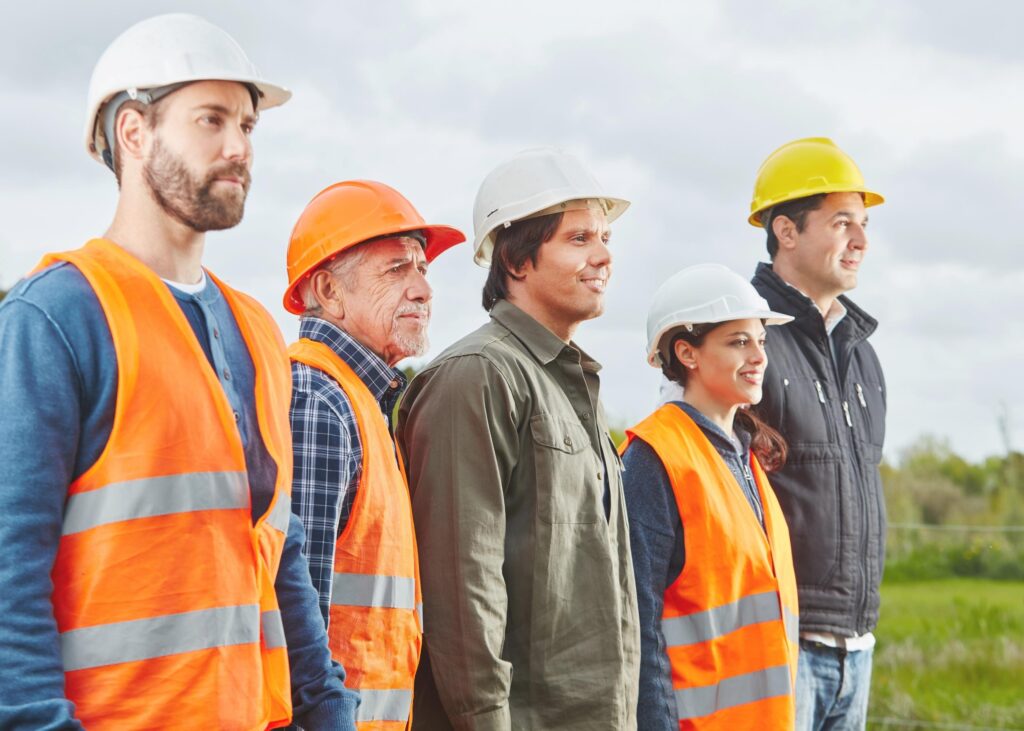 Faça parte do time! Gigante da construção contrata profissionais de vários cargos Faça parte do time! Gigante da construção contrata profissionais de vários cargos