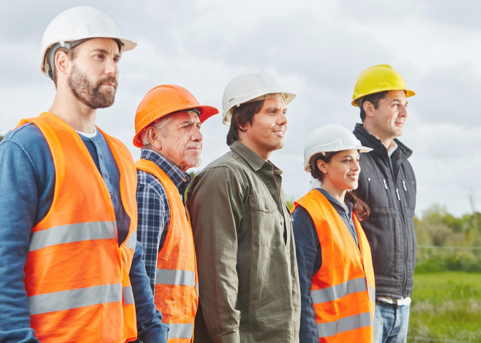 Faça parte do time! Gigante da construção contrata profissionais de vários cargos Faça parte do time! Gigante da construção contrata profissionais de vários cargos