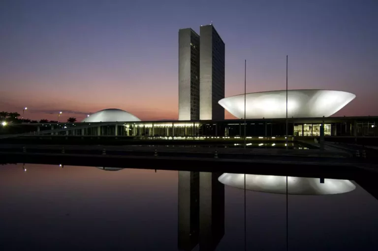 Conheça os candidatos ao Senado em Minas Gerais