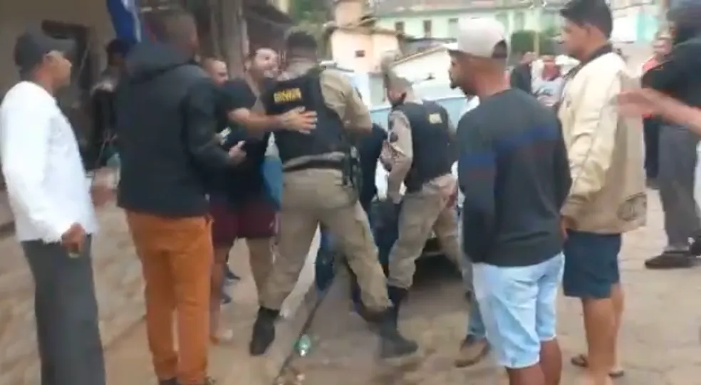 Briga entre policiais militares termina com sargento preso — Foto: Redes Sociais/Reprodução