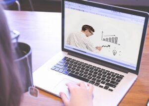 Conheça 10 sites para fazer cursos gratuitos e com diploma