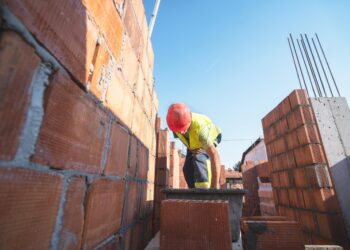 265 vagas de emprego para Mariana (MG) e região para atuar em obras