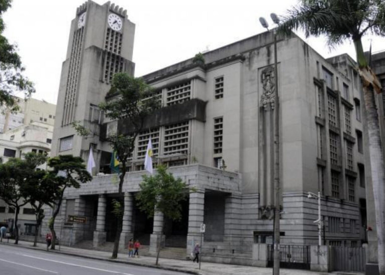 Abertas as inscrições do processo seletivo na capital com 60 vagas e salários de até R$ 7,5 mil Abertas as inscrições do processo seletivo na capital com 60 vagas e salários de até R$ 7,5 mil