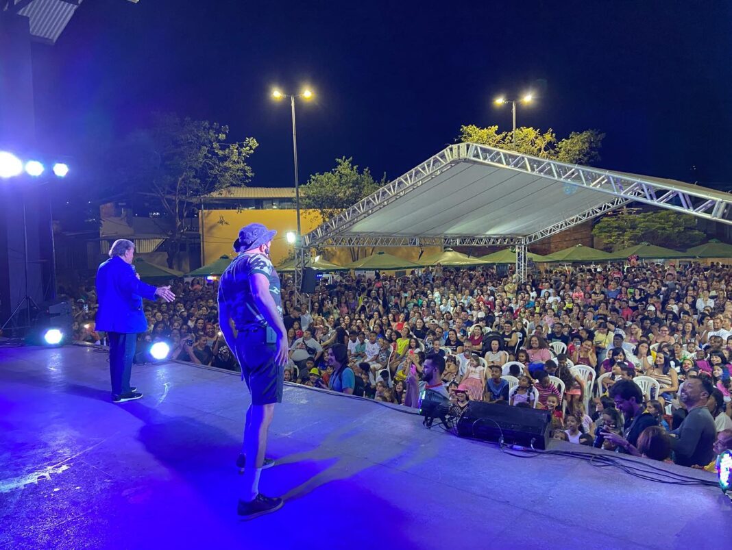 Primeiro dia do Encontro Internacional de Palhaços atrai grande público em Mariana (MG) Primeiro dia do Encontro Internacional de Palhaços atrai grande público em Mariana (MG)