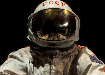 Mulher transfere R$ 160 mil por “Taxa de Pouso” para golpista descer á Terra