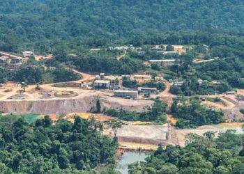 Mineradora anuncia vagas para auxiliares de operações de mina, geologia, topografia e manutenção
