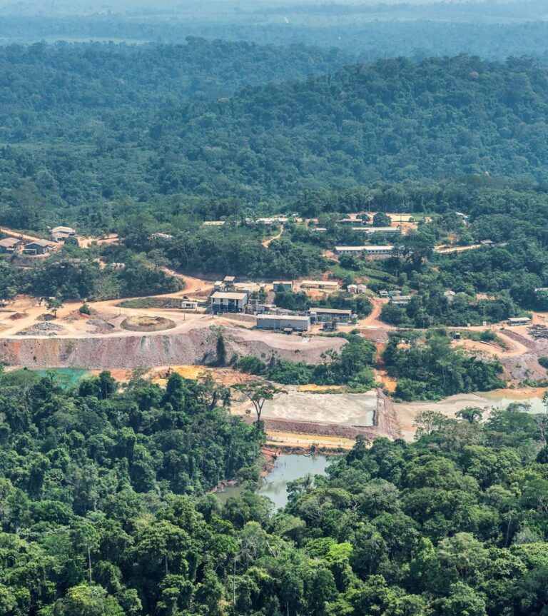 Mineradora anuncia vagas para auxiliares de operações de mina, geologia, topografia e manutenção