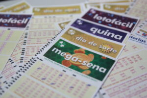 11 cidades em Minas são premiadas na quina da Mega-Sena 2532; prêmio principal acumula e chega a R$ 115 milhões 11 cidades em Minas são premiadas na quina da Mega-Sena 2532; prêmio principal acumula e chega a R$ 115 milhões