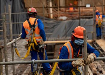 Plataforma oferta cerca de 500 vagas de emprego para Mariana (MG) e região