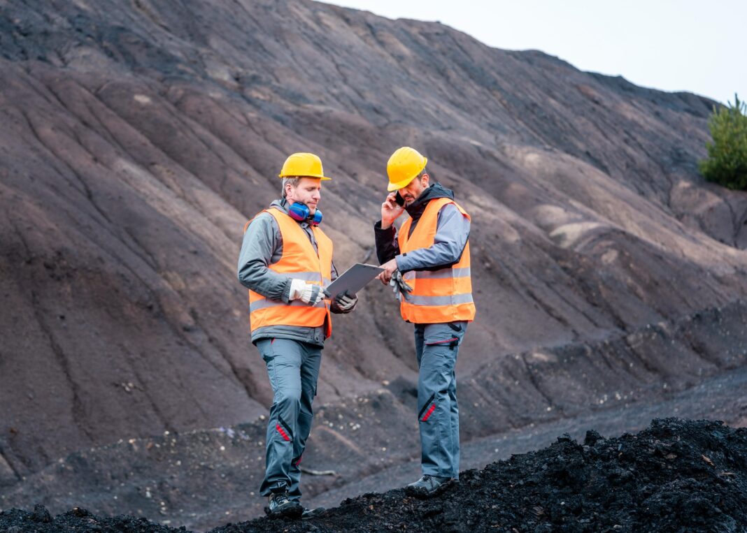 SAFM Mineração oferta vagas para auxiliares em Itabirito (MG) SAFM Mineração oferta vagas para auxiliares em Itabirito (MG)