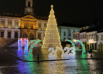 Ouro Preto: árvore gigante será iluminada na noite deste sábado (12)