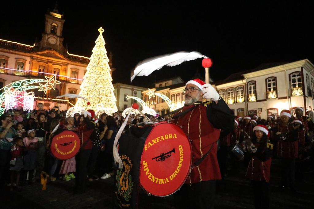Natal Luz de Ouro Preto tem mais uma rodada de programação cultural na Praça Tiradentes