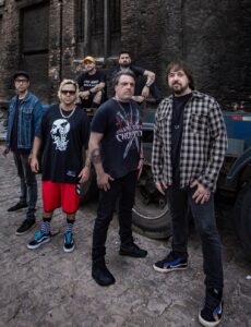 Charlie Brown Jr. se apresenta amanhã (5) na Serraria Souza Pinto Charlie Brown Jr. se apresenta amanhã (5) na Serraria Souza Pinto