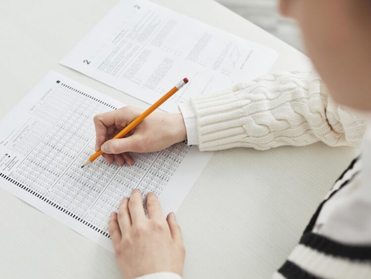 Prefeitura em MG realiza concurso público com quase 600 vagas em 28 cargos