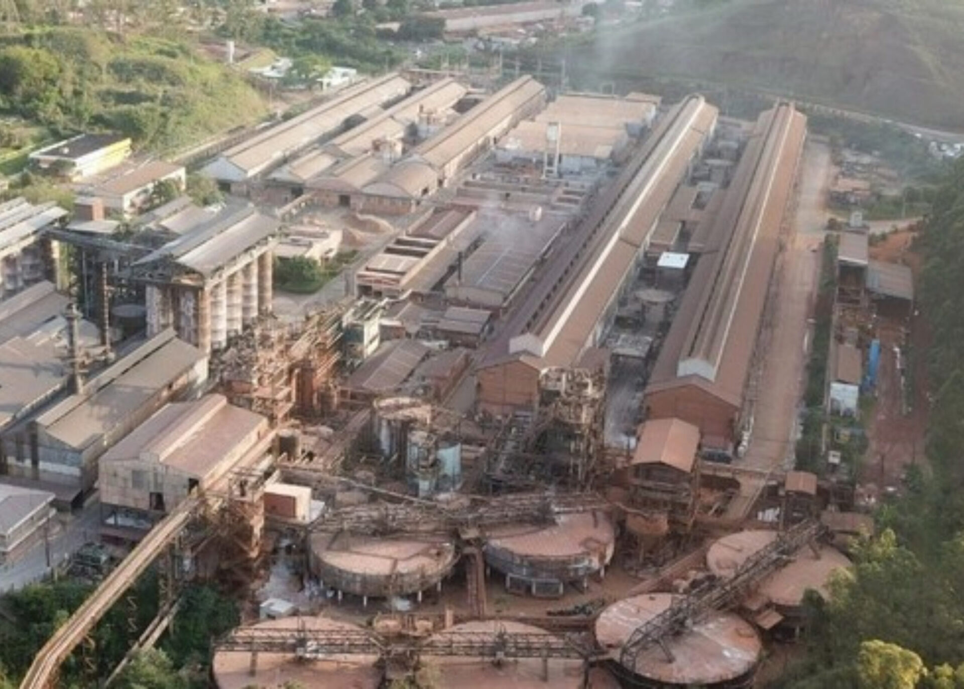 Fábrica de produtos químicos em Ouro Preto interrompe parte de suas atividades a partir desta segunda (7)