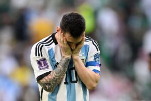 Grandes seleções podem ser eliminadas já na fase de grupos da Copa do Mundo Messi e companhia vivem situação incômoda