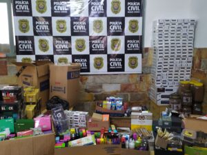Polícia Civil apreende cerca de 400 cigarros eletrônicos em Mariana (MG); homem é preso em flagrante Polícia Civil apreende cerca de 400 cigarros eletrônicos em Mariana (MG); homem é preso em fragrante