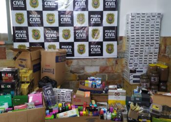 Polícia Civil apreende cerca de 400 cigarros eletrônicos em Mariana (MG); homem é preso em fragrante