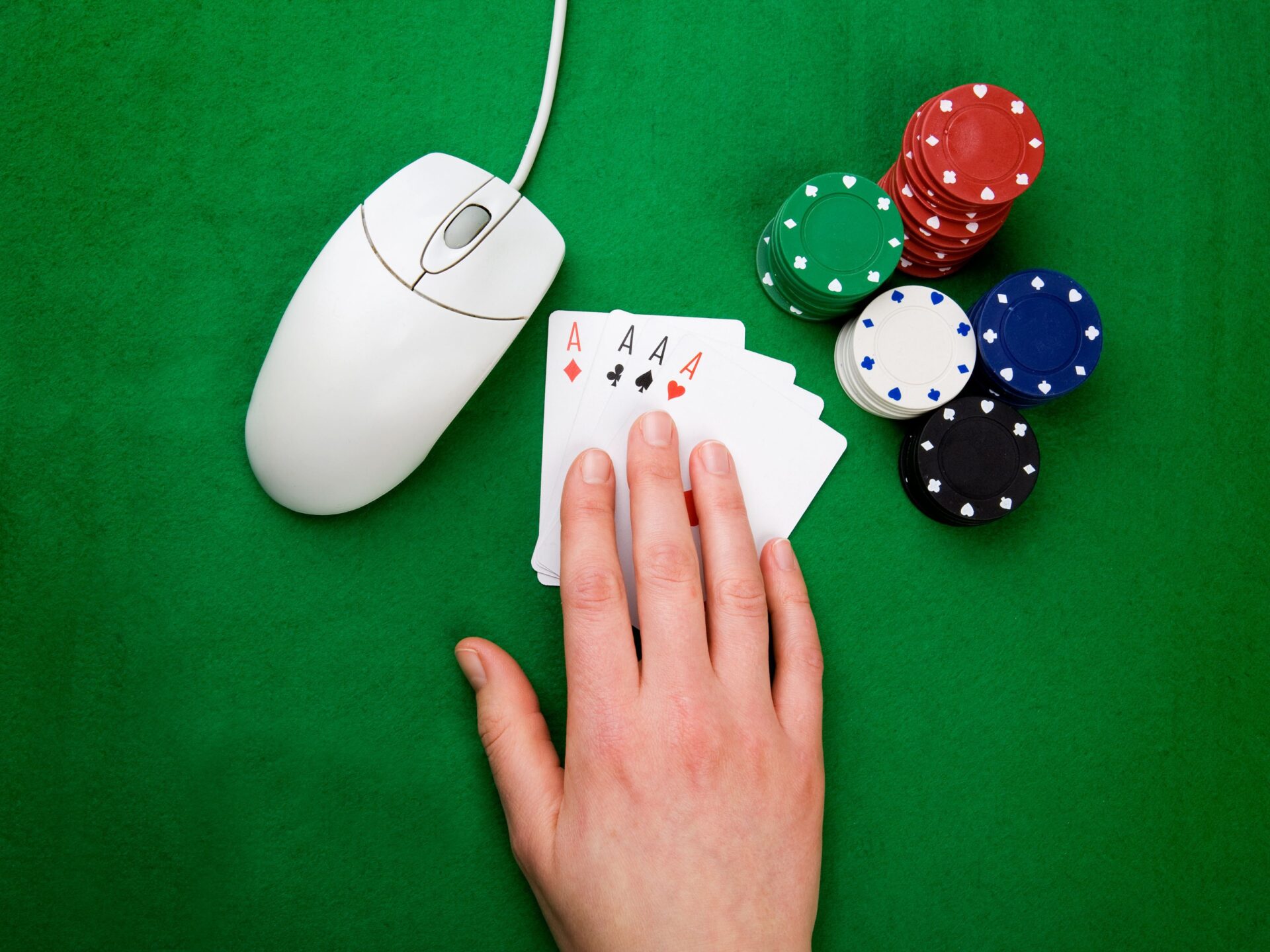Quanto os profissionais já ganharam no poker online