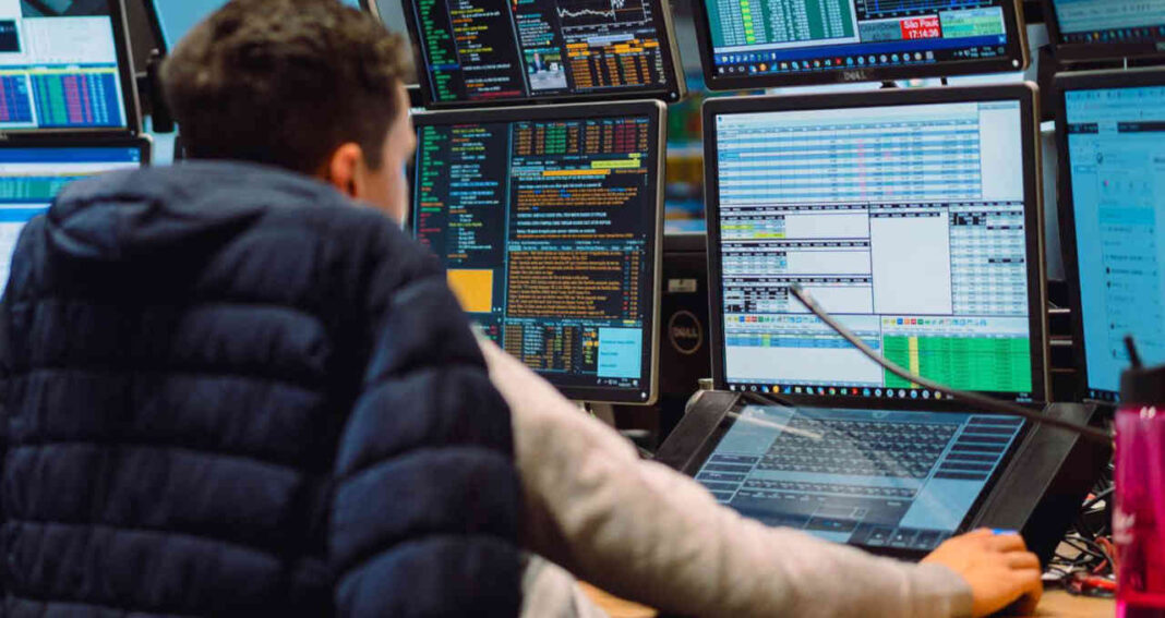 XP busca jovens talentos de MG para trabalhar no mercado financeiro XP busca jovens talentos de MG para trabalhar no mercado financeiro
