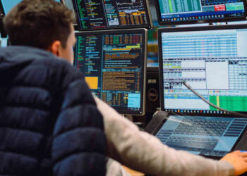 XP busca jovens talentos de MG para trabalhar no mercado financeiro