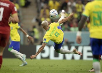 O voleio de Richarlison é um dos mais belo gols da Copa do Mundo até agora
