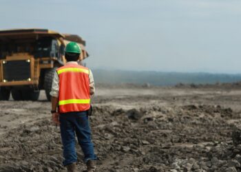 Vale inicia novembro com dezenas de vagas de emprego em 35 cargos em MG