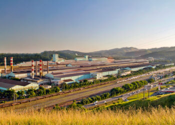 Procurado emprego? Siderúrgica contrata profissionais para diversos cargos, com trabalho presencial e remoto