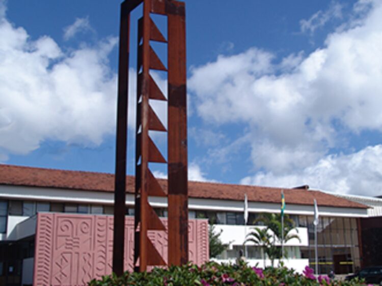 IFMG fica sem dinheiro para pagar assistência estudantil após bloqueio orçamentário dos institutos e universidades federais''